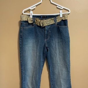 Women’s jeans Relativity Size 12 With Belt
